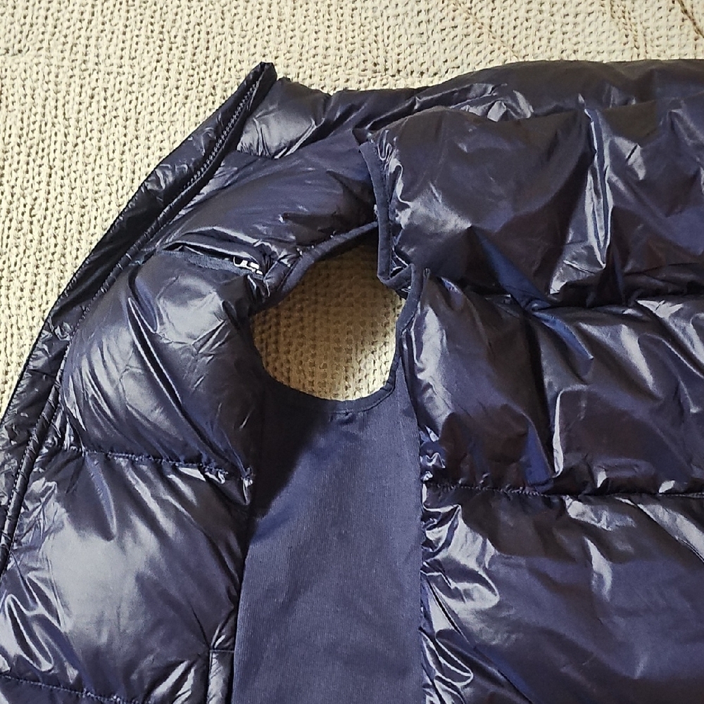 Fabletics Elliot Packable Women's Puffer Vest – Deep Navy (Large) - Picture 14 of 15